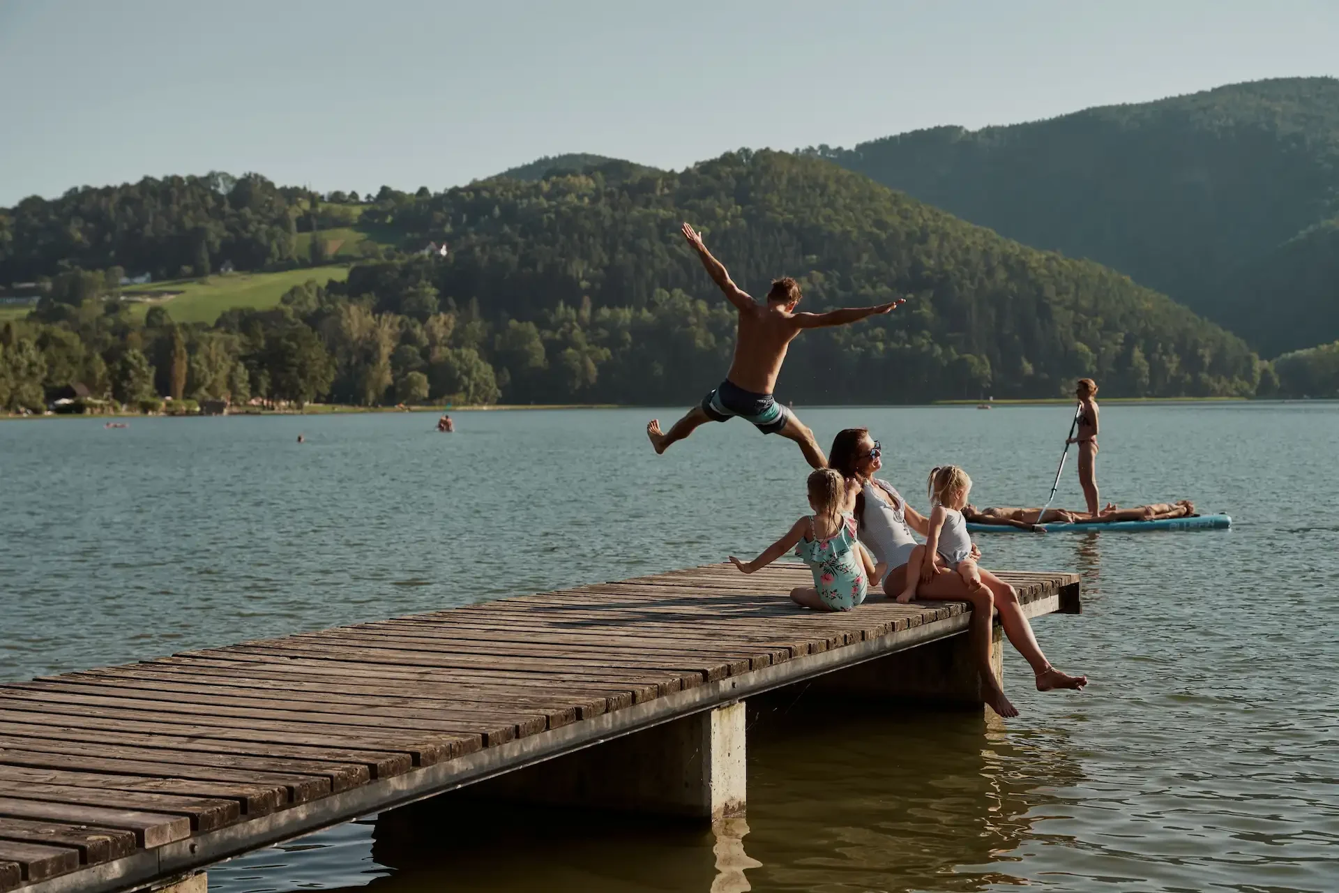 5322286-Wasserspass_Familie_Stubenbergsee_Apfelland_Markus-Lang-Bichl-7