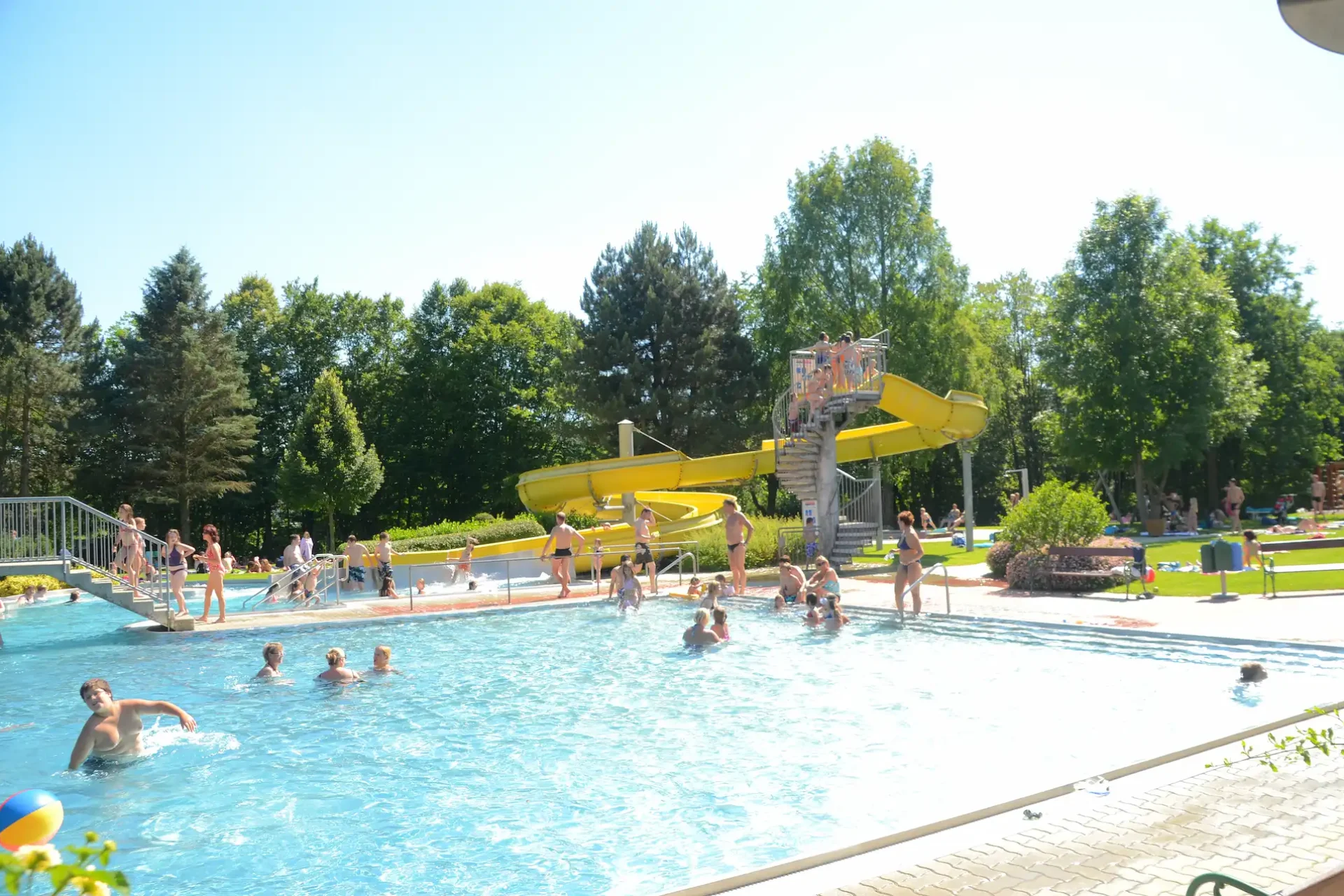 Freibad-Bad-Waltersdorf-1