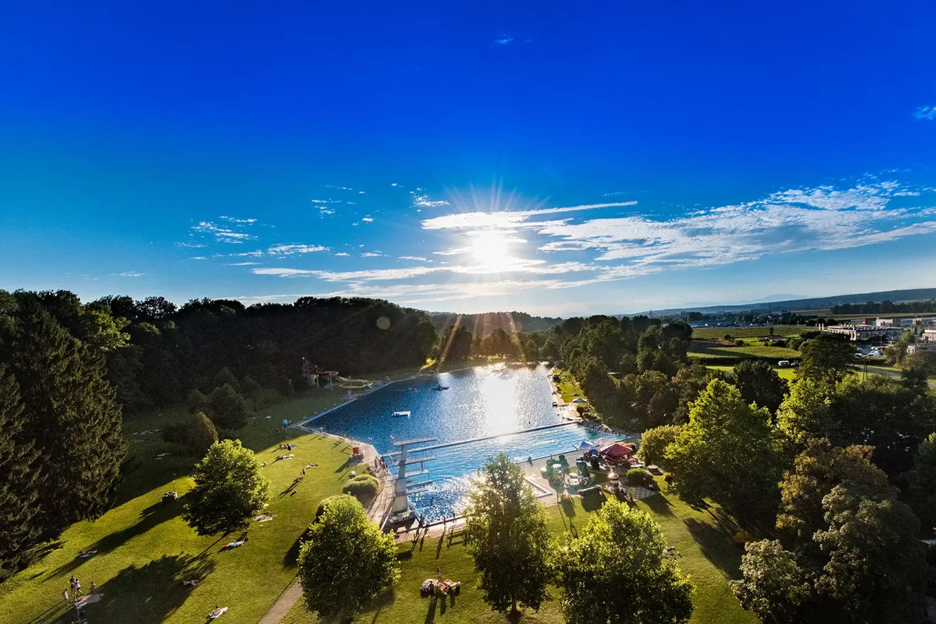 Freibad-Fuerstenfeld-Drohnenaufnahme