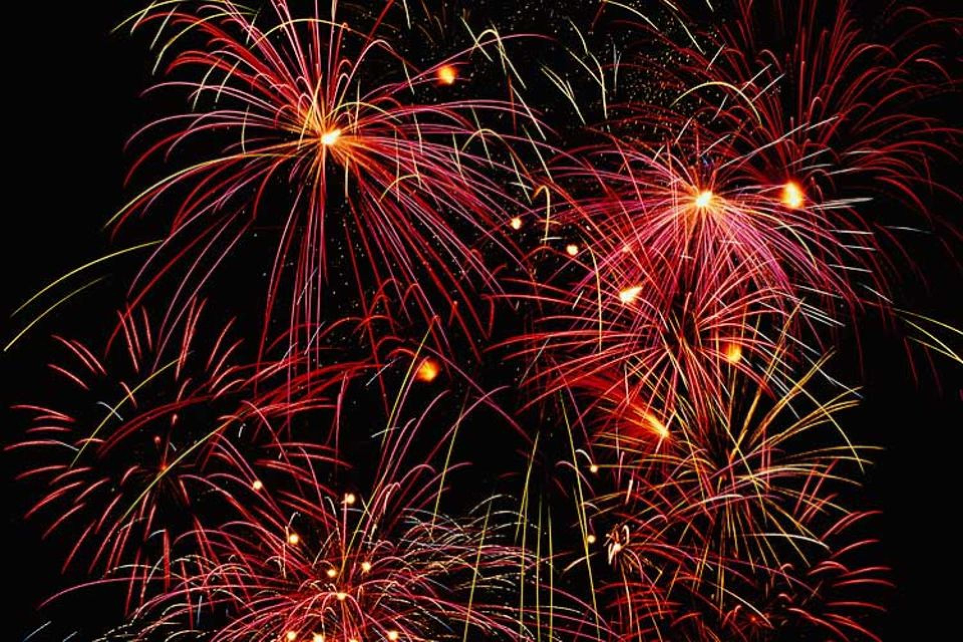 feuerwerk-fest-neujahr-silvester-gross-jpg--14290-